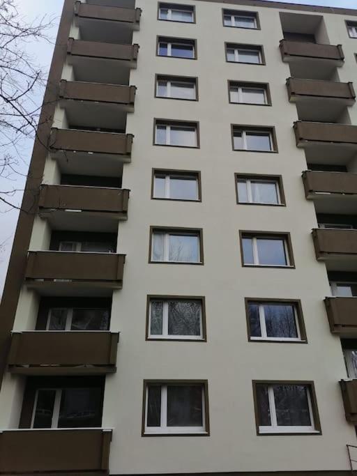 Apartment Charkovska Karlsbad Exteriör bild